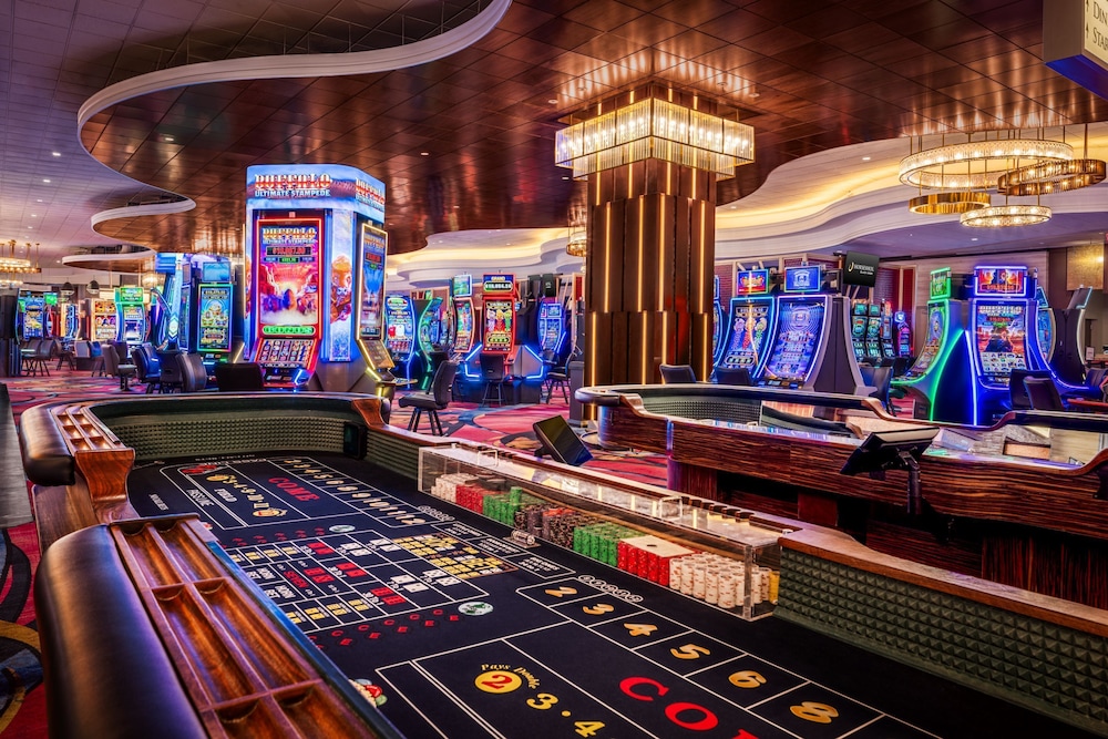 Horseshoe Black Hawk - A Caesars Rewards Destination 56/65