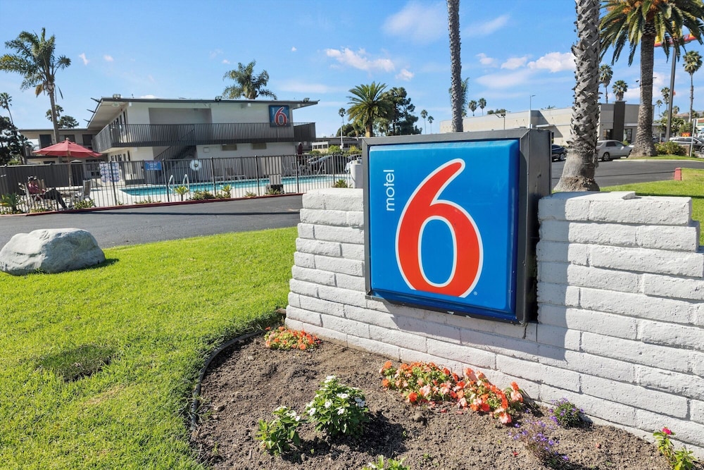 Motel6 Ventura, CA - Beach 48/58