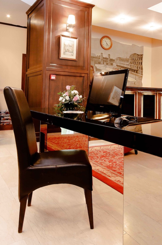 International Bucharest City Center Hotel 25/38