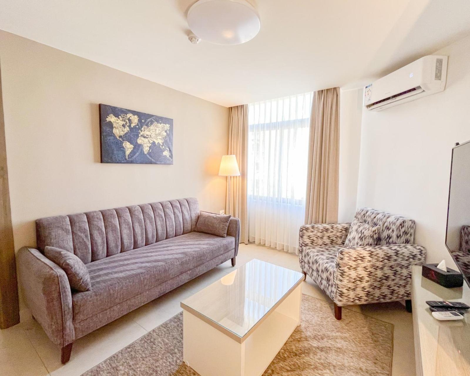 Red Carpet Suites 44/65