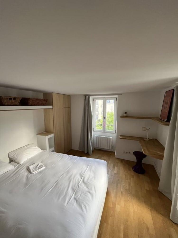 City, Apartment, Futon Bed, Main Building