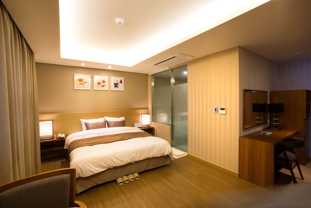 Dong Gyeong Hotel 21/64