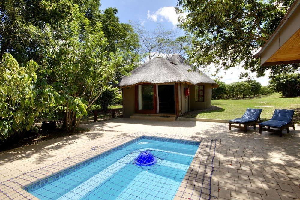 Monzi Safari Lodge 2/69