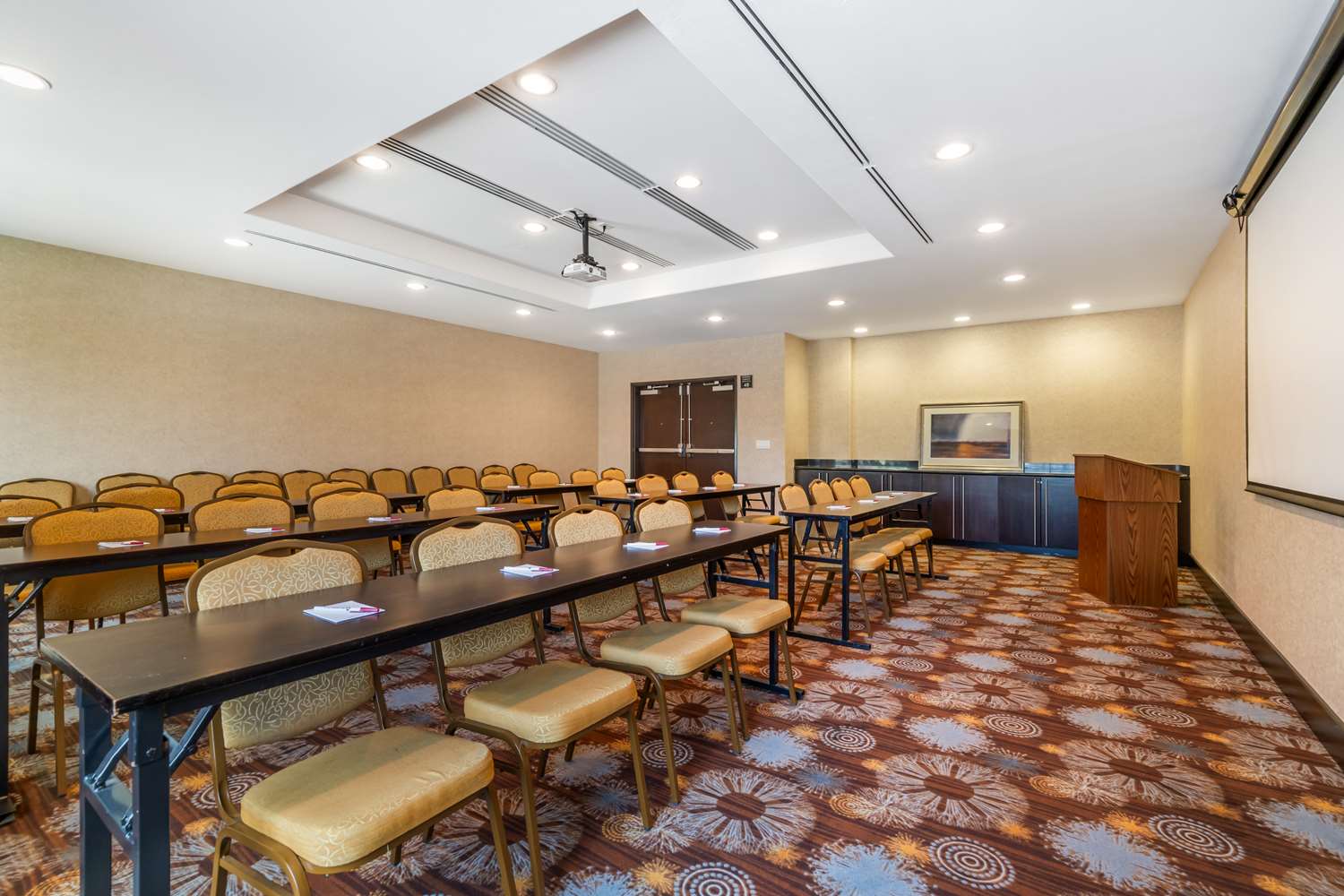 Best Western Plus Lytle Inn and Suites 26/29