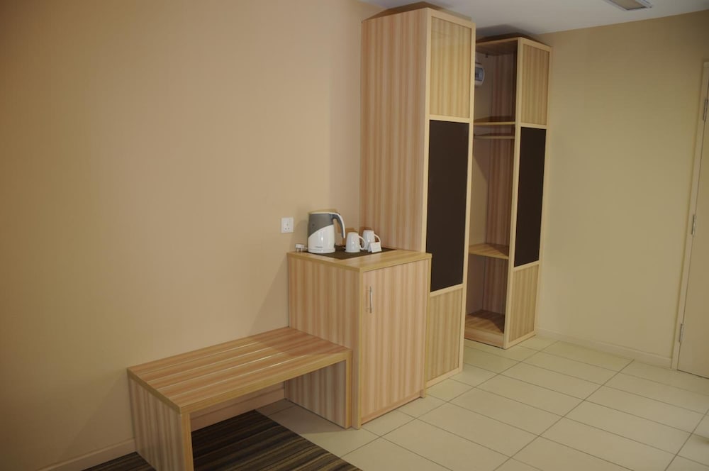 Palette Kota Kinabalu Near by Imago Shopping Mall Formerly Zara's Boutique Hotel 33/53
