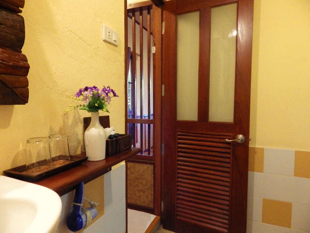 PURA VIDA PAI RESORT 22/65