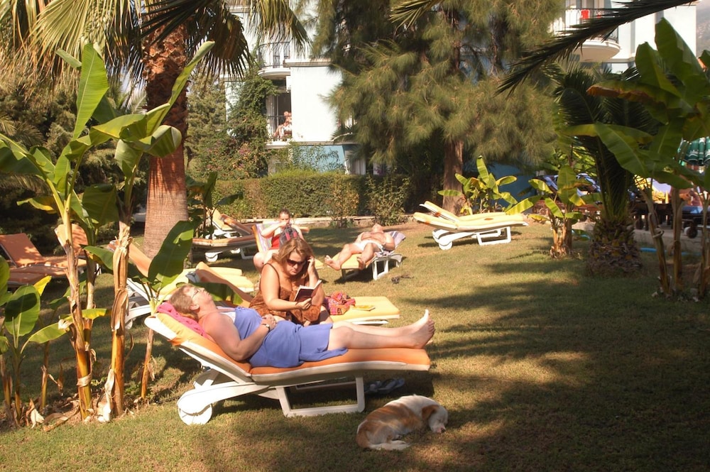 Antas Deluxe Apartments 32/69