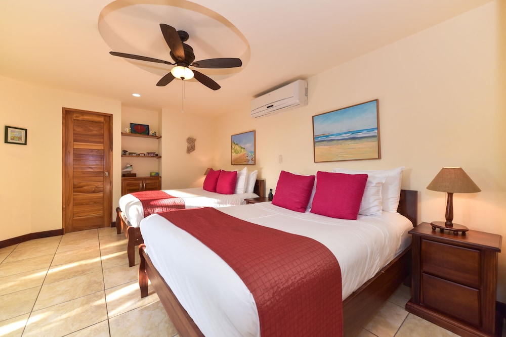 Tulemar Resort 40/77