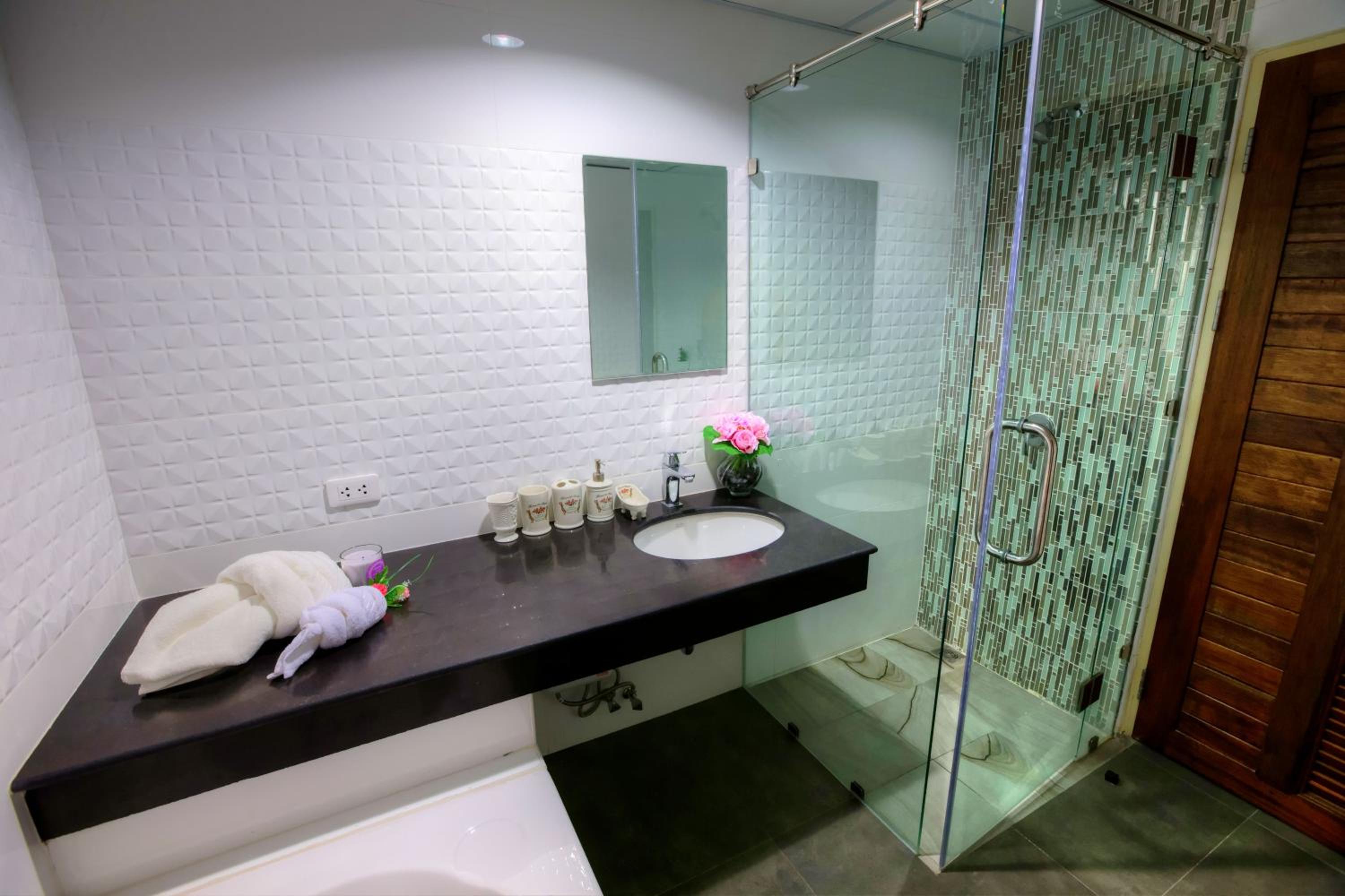 جناح ديلوكس بسرير كينج، The Greenery central suite & hotel 10/10