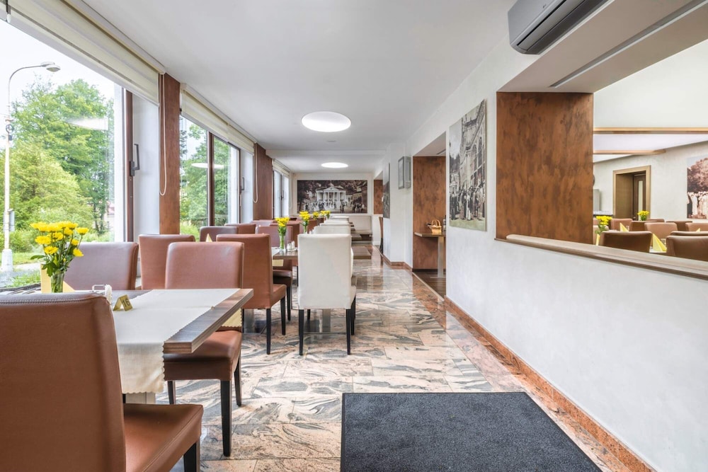 Hotel Richard 52/55