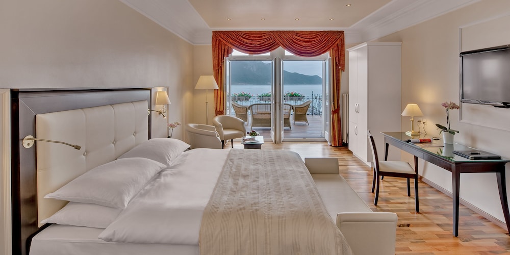 Grand Hotel Suisse Majestic 42/53