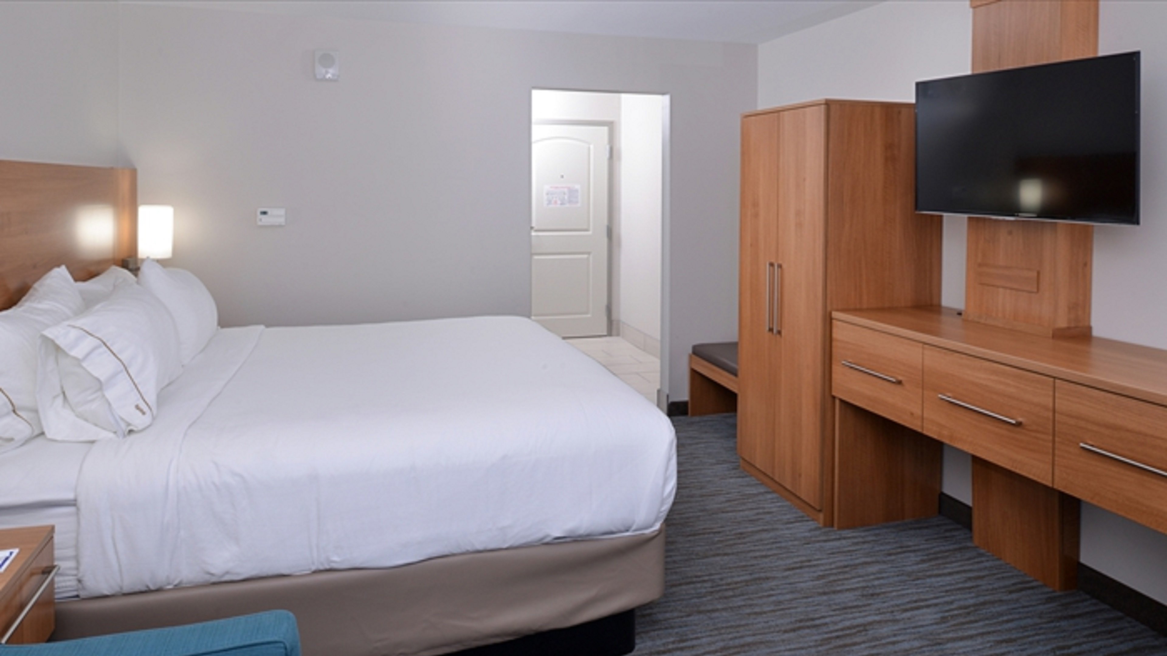 Feature, King Bed