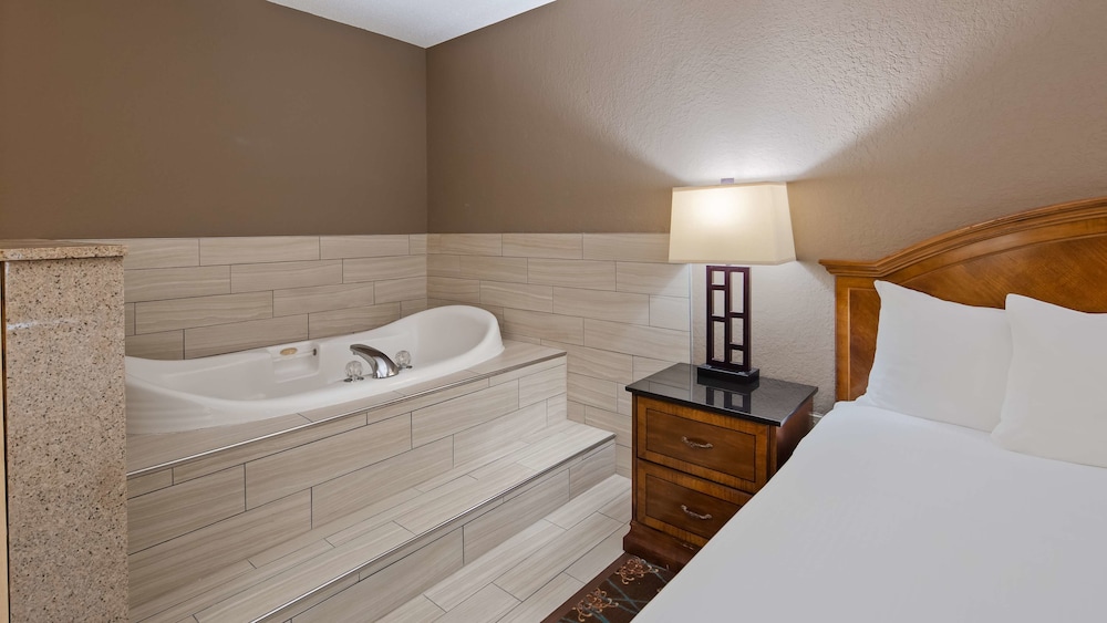 Best Western University Inn 13/44