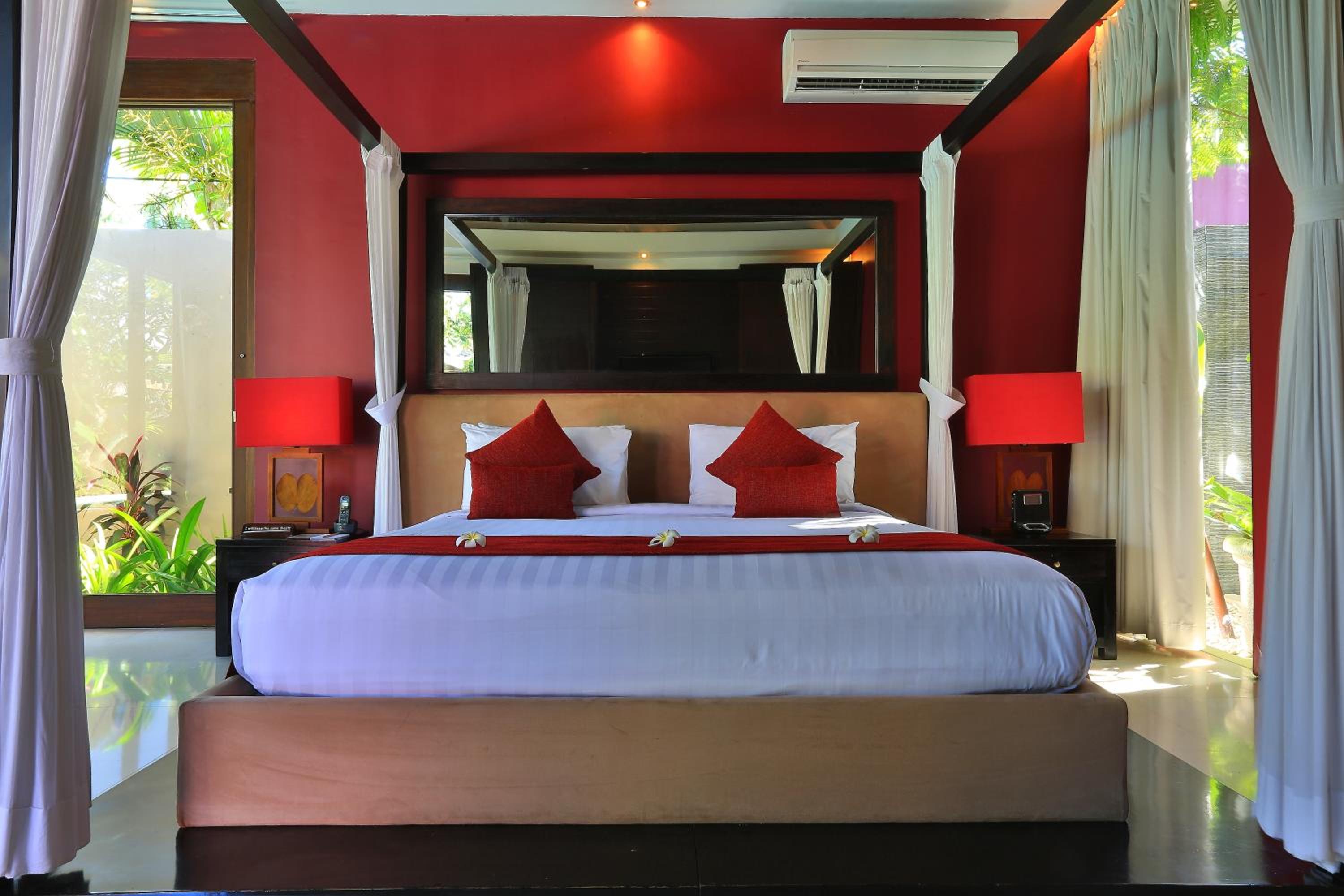 فيلا بـ3 غرف نوم بمسبح خاص