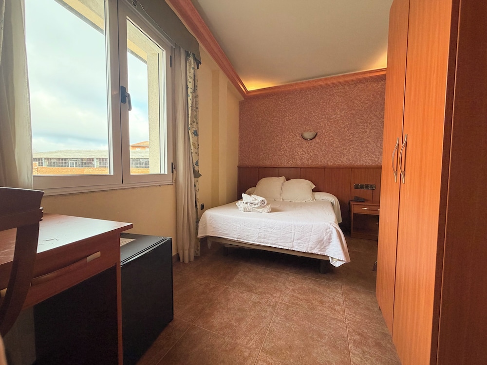 Hotel Real de Castilla 8/50