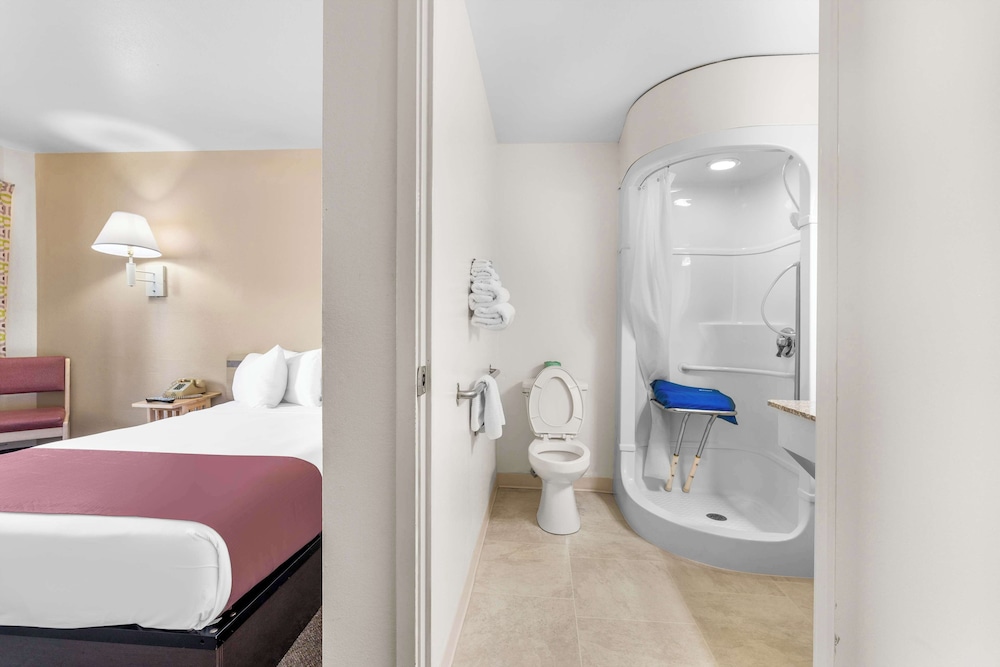 غرفة بسرير مزدوج لذوي الإعاقة، Americas Best Value Inn Lake City 5/6