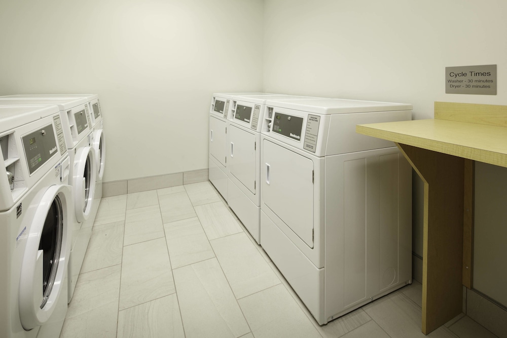 Fairfield Inn Suites Louisville Northeast 4/42