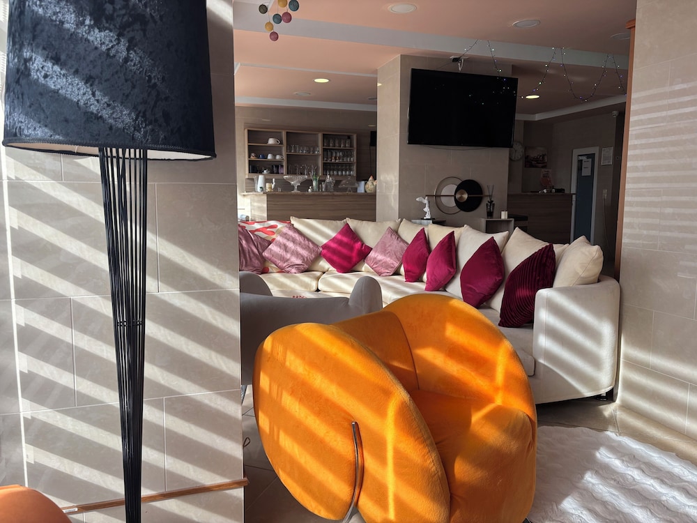 Nikolakakis Rooms Lavrio 35/65