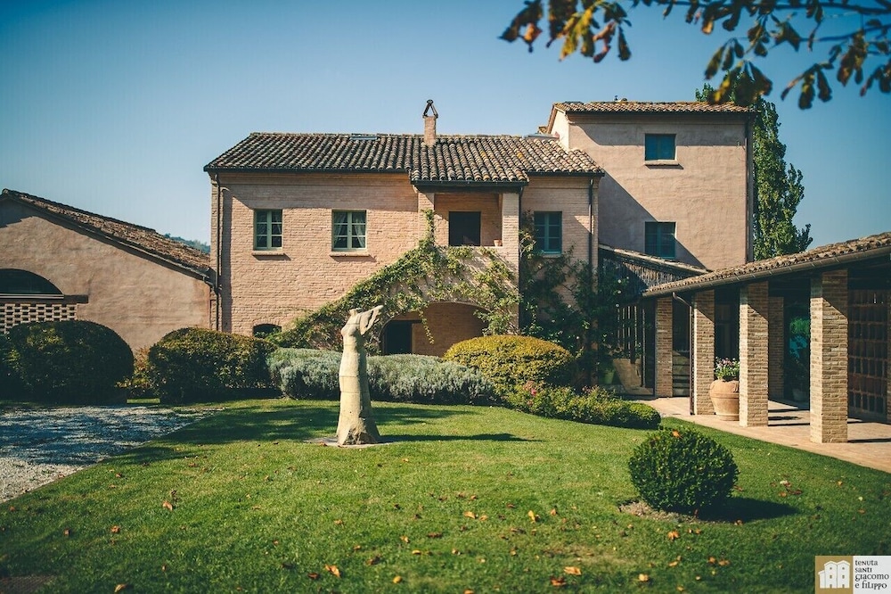 Urbino Resort 63/75