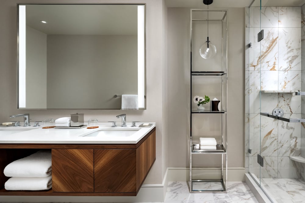 Park Hyatt Toronto 16/72