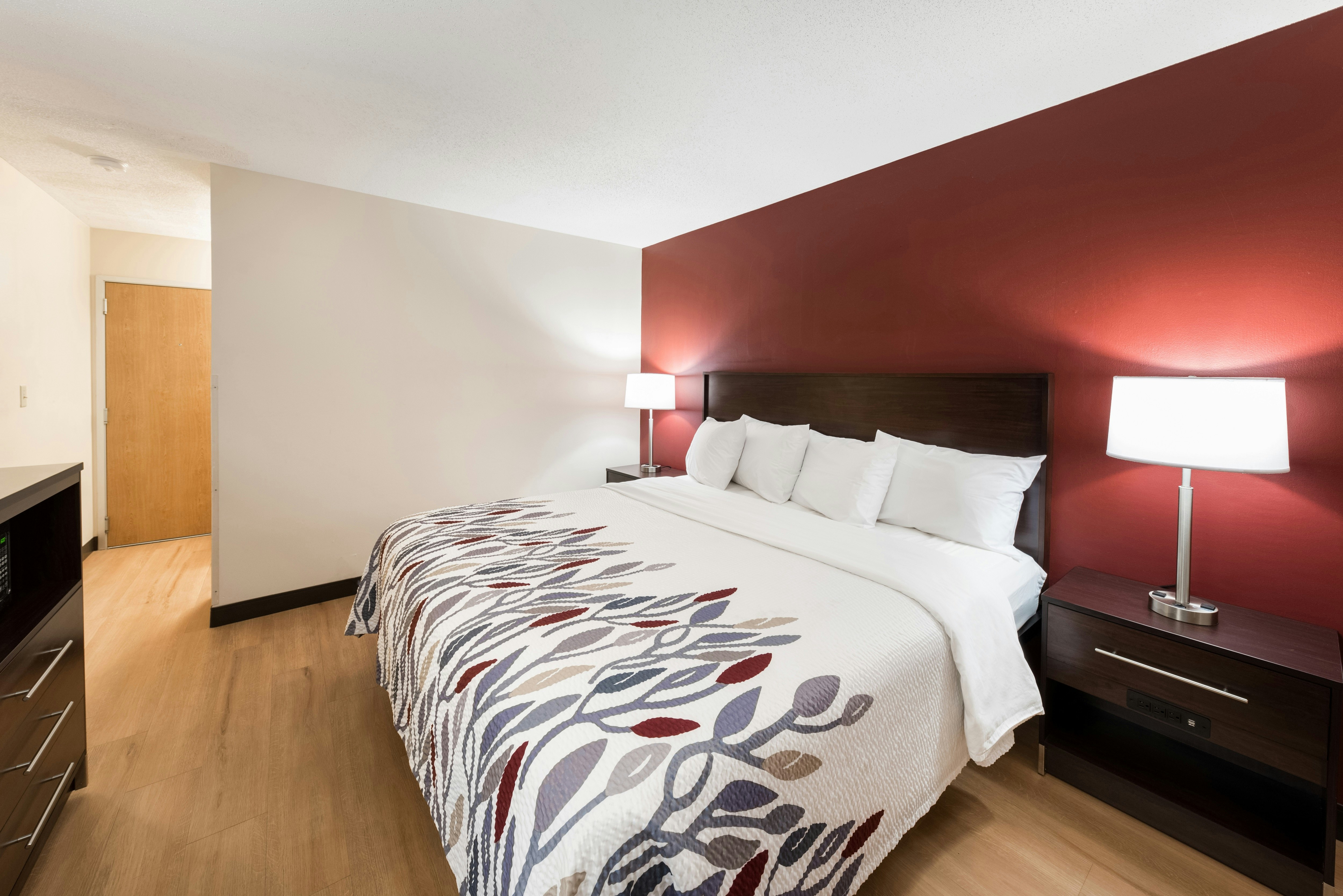 DELUXE, QUEEN BED, ACCESSIBLE