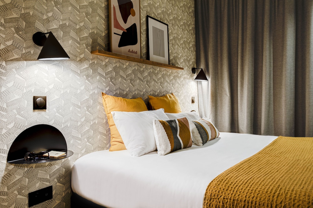Comfort, Double Bed, Republik Hotel 3/5