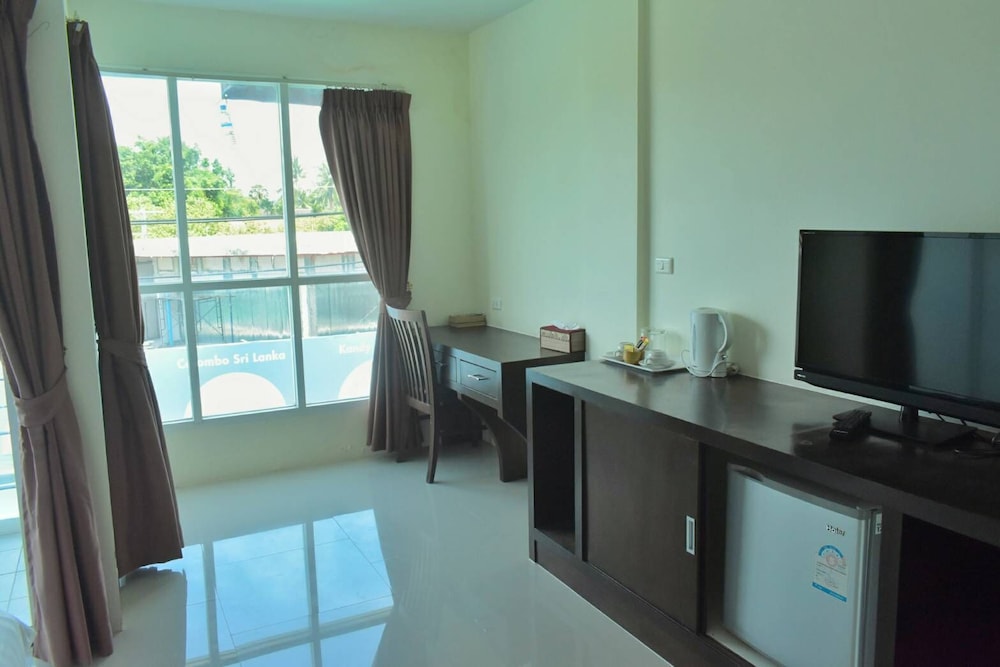 Outdoor Inn Kata Hotel 35/50