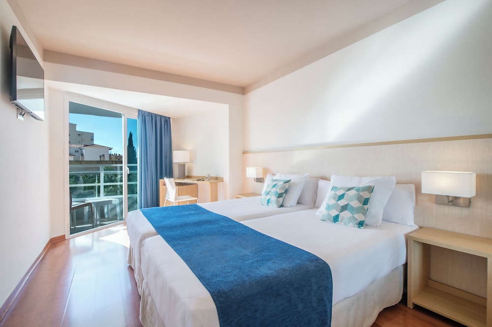 ROOM, DOUBLE BED, BALCONY