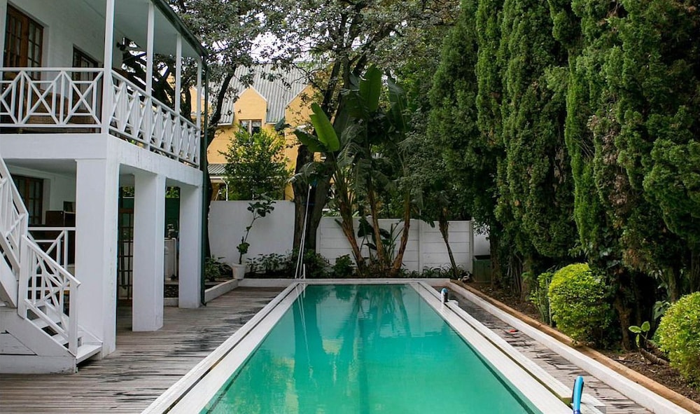 Sandton Farmhouse Executive B&B 30/38