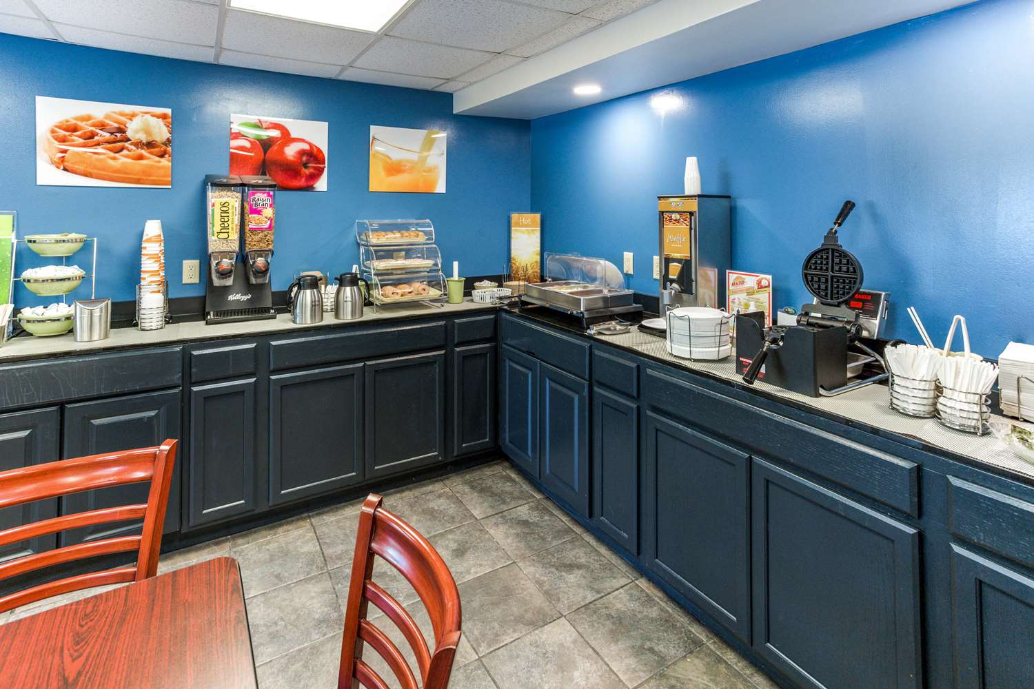 Quality Inn & Suites Plattsburgh in PLATTSBURGH - NY