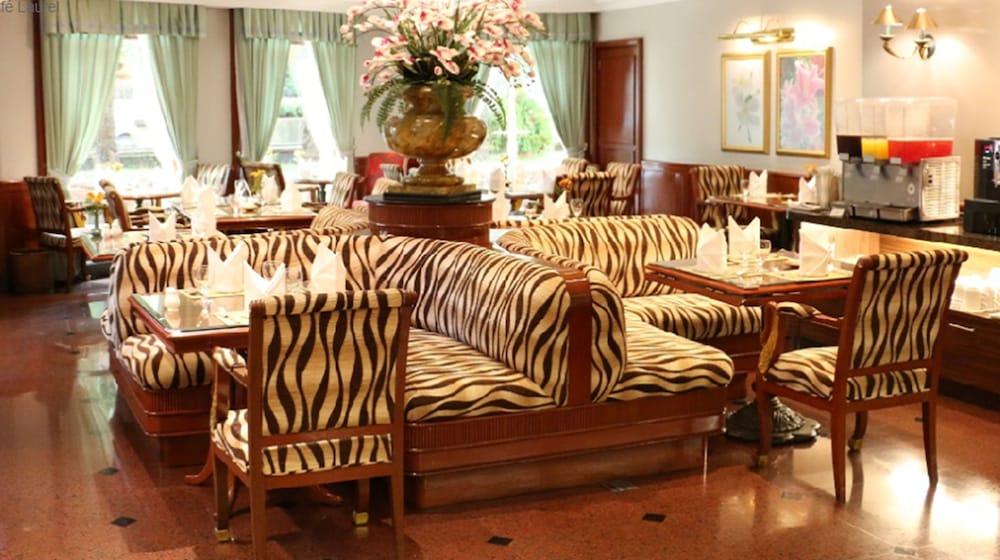 Evergreen Laurel Hotel 57/69