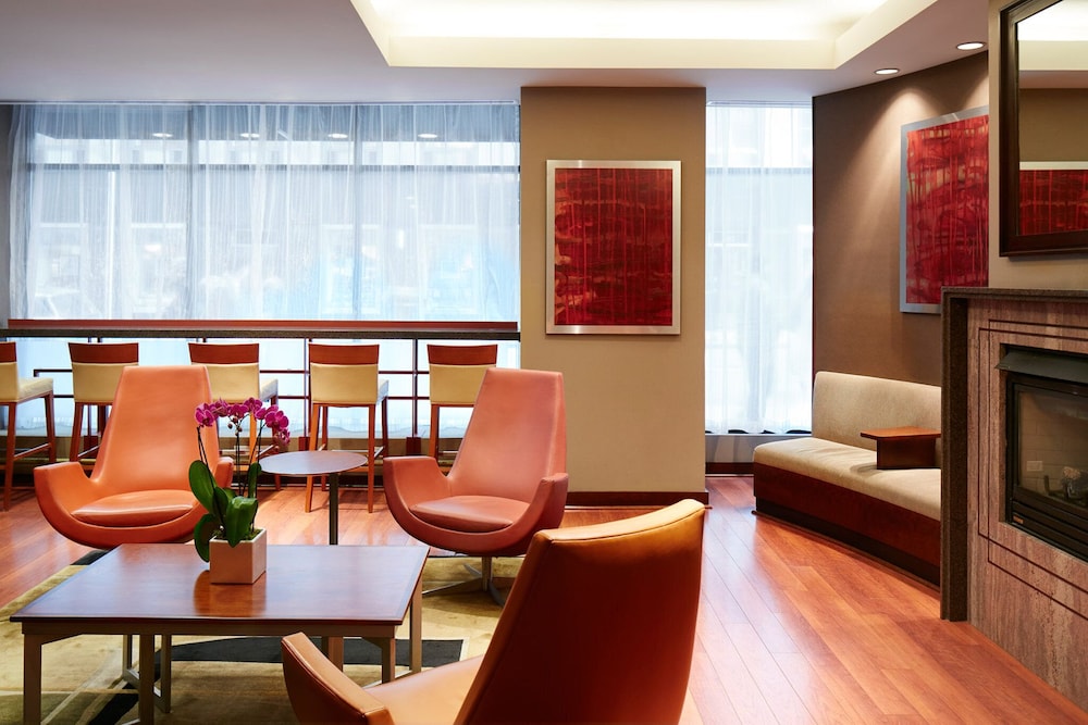 Central Loop Hotel 45/54