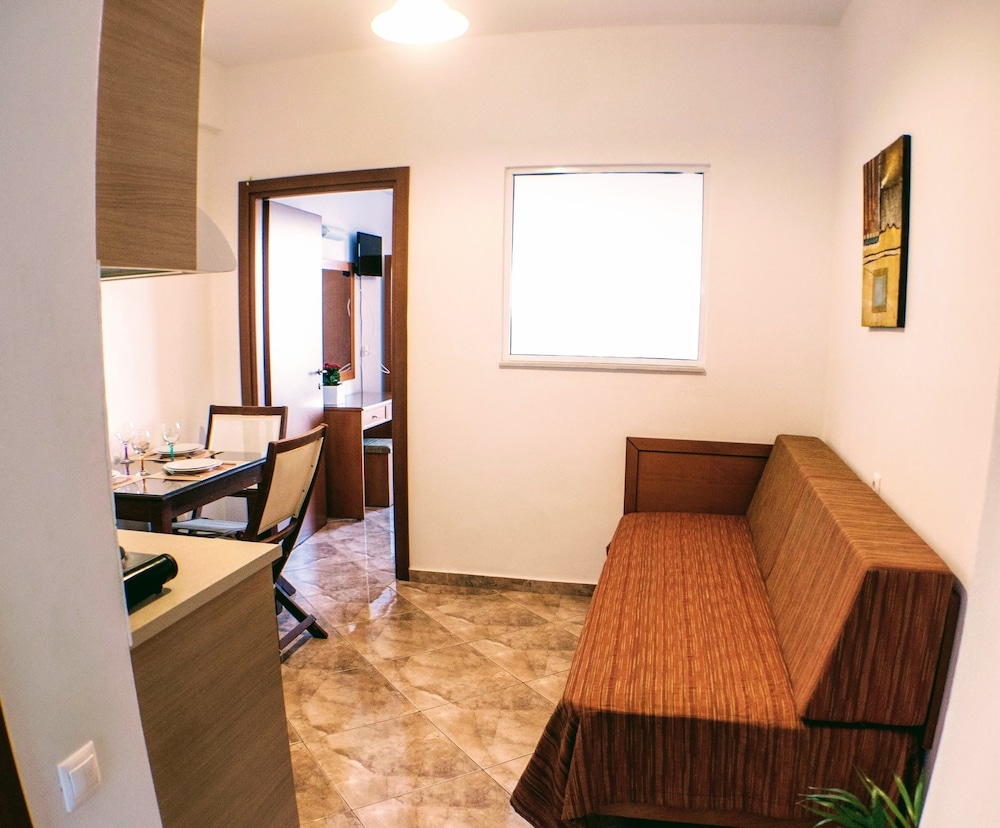 Hotel Ippolity Village 41/71