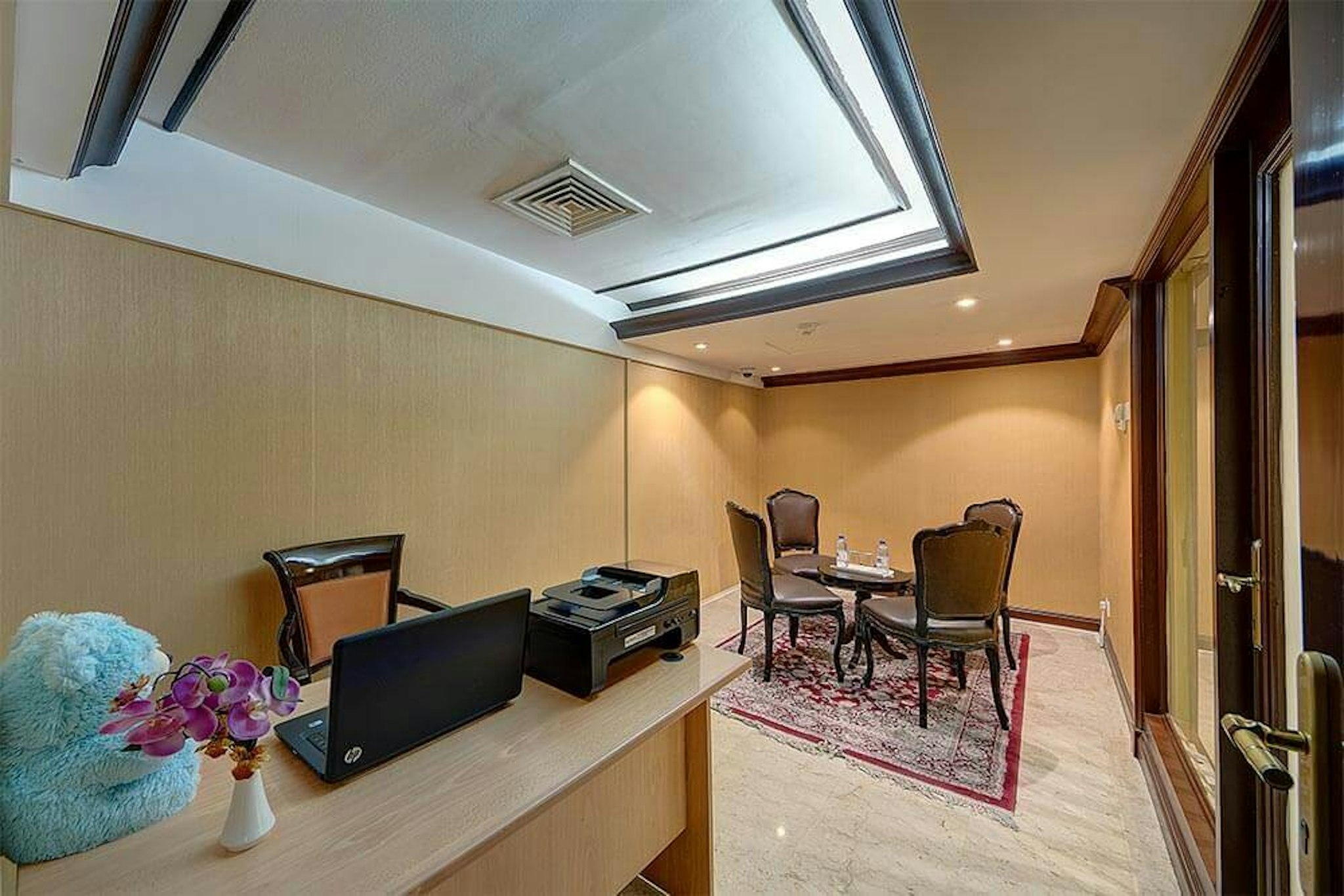 Royal Ascot Hotel 36/56