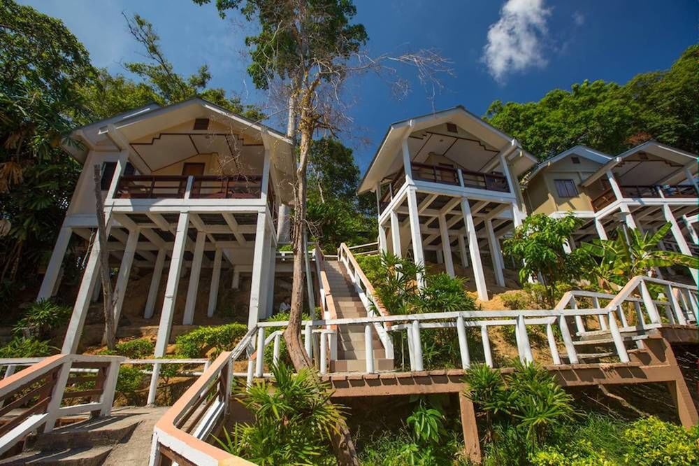 Coral View Island Resort 4/31