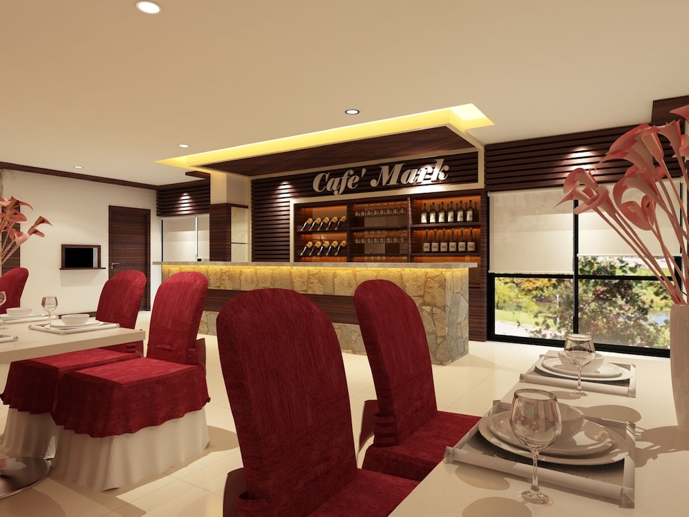 Hallmark Regency Hotel 19/27