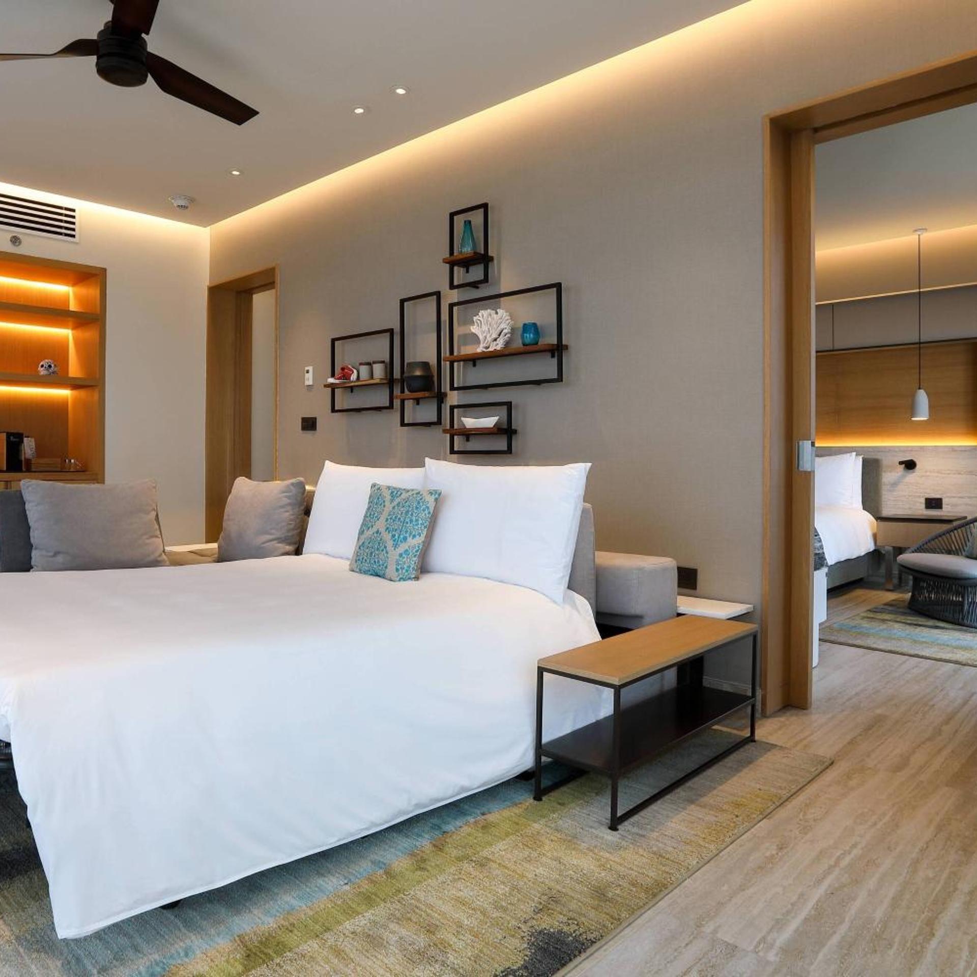 Junior Suite, King Bed