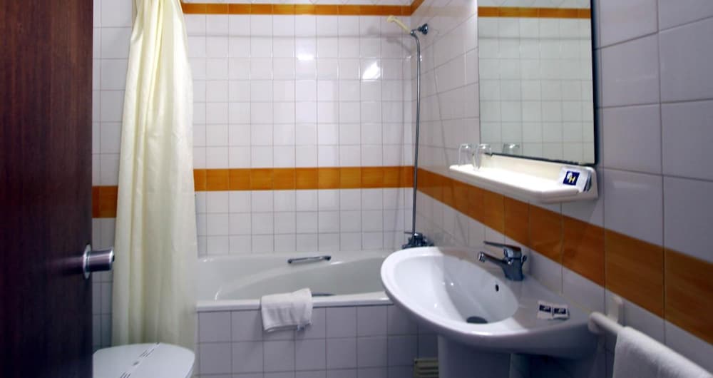 Luar Hotel 46/47