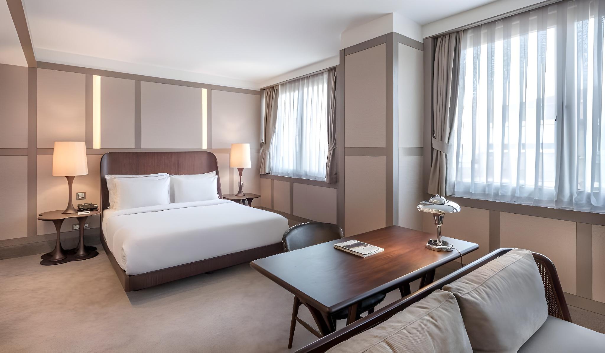 جناح جونيور مفرد، The Stay Nisantasi 5/5