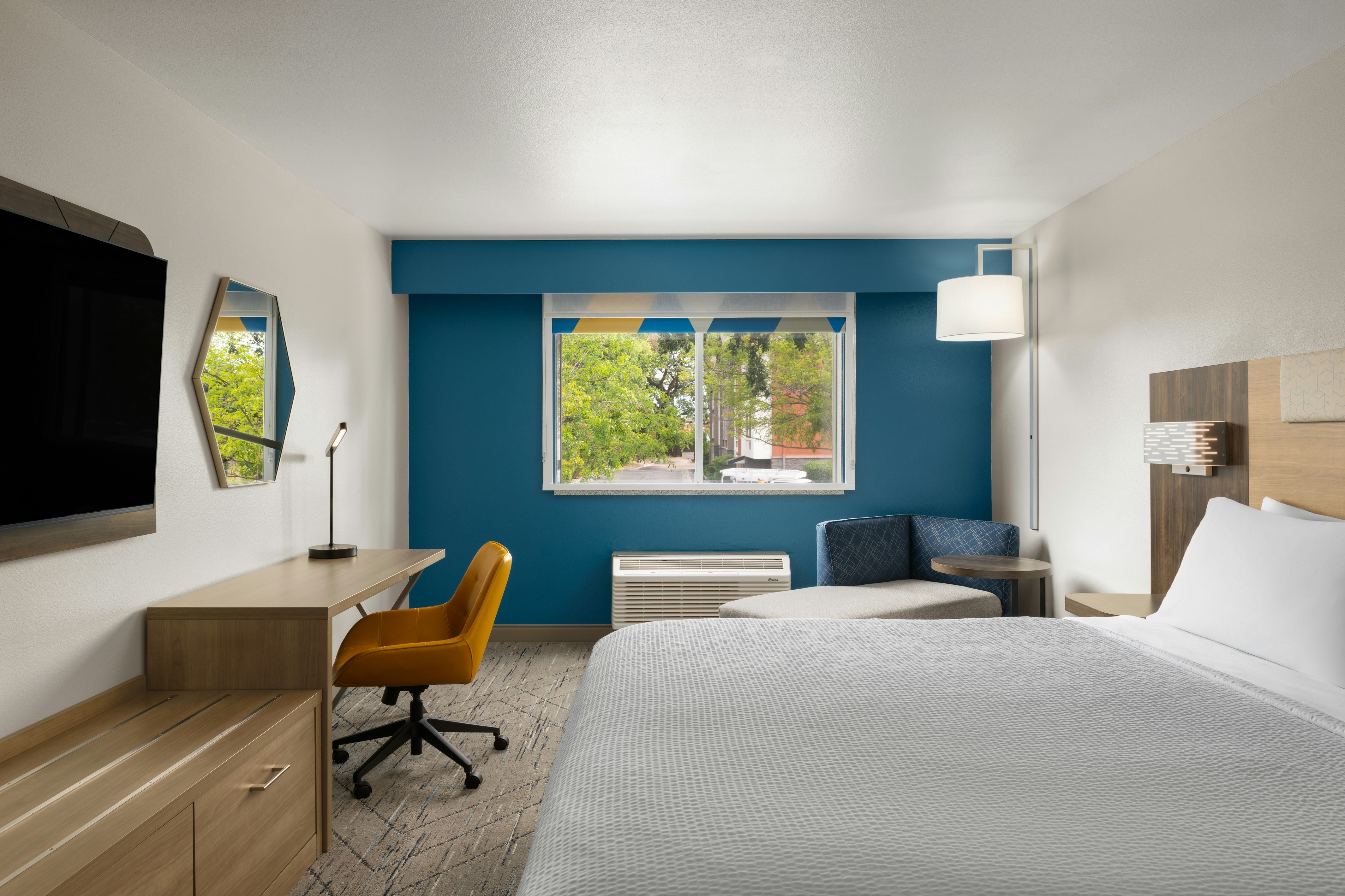 غرفة بسرير كينج، Holiday Inn Express Hotel And Suites Paso Robles 3/5