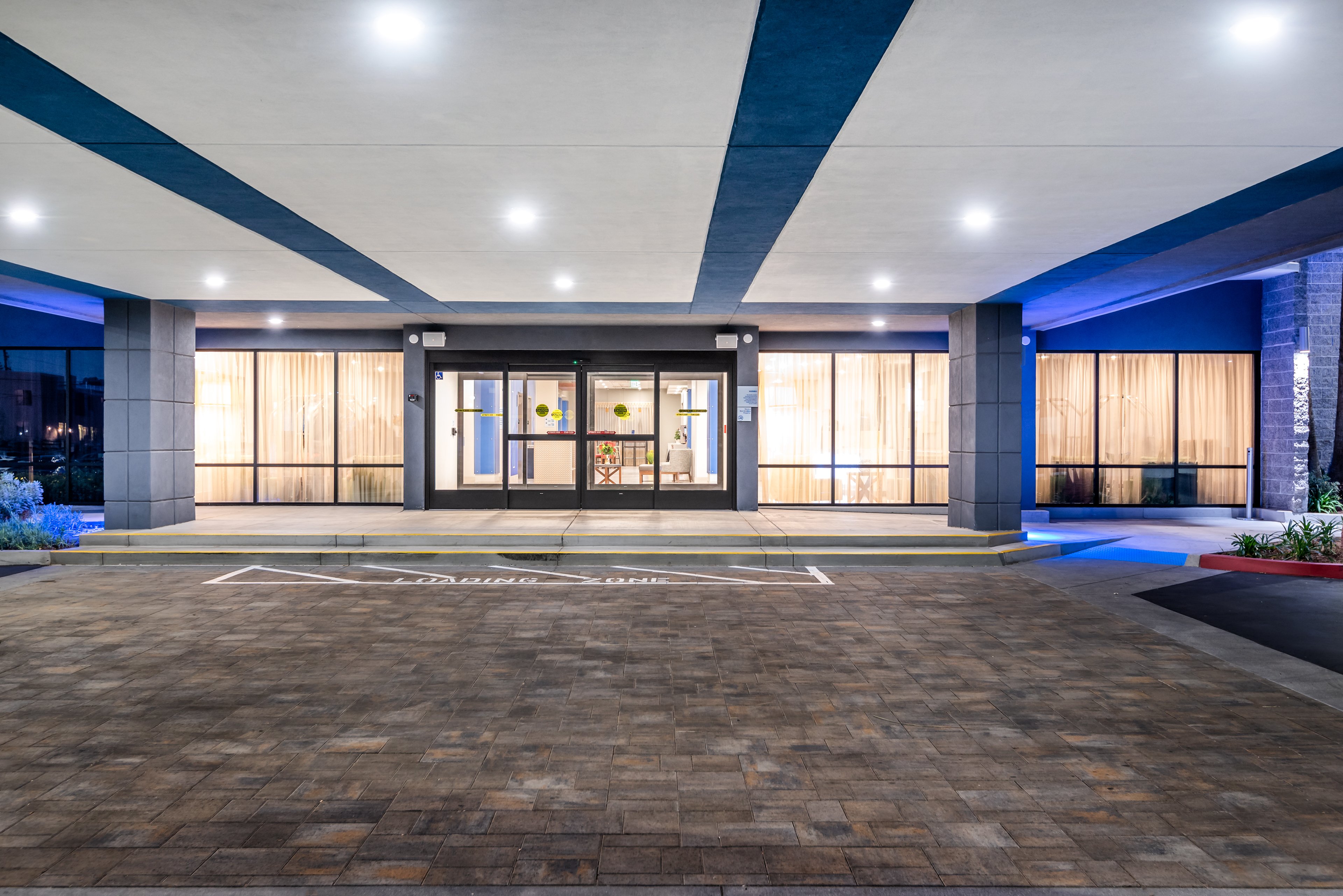 Holiday Inn Express And Suites Santa Ana Orange County an IHG Hotel 57/57