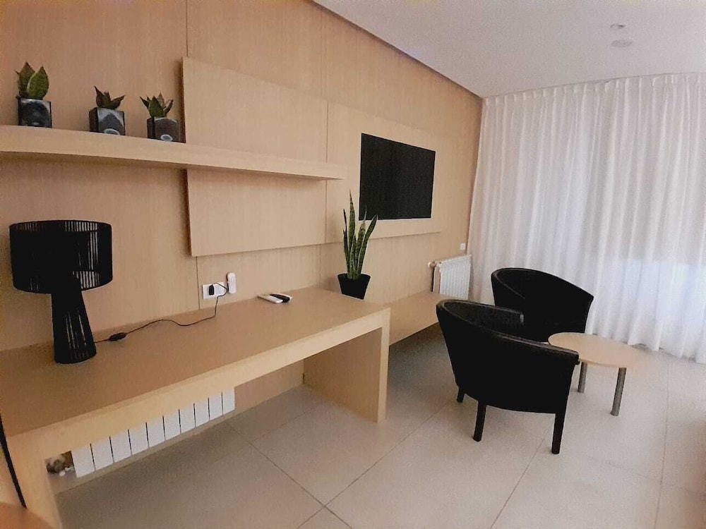 Plaza Paradiso Petit Hotel 55/62