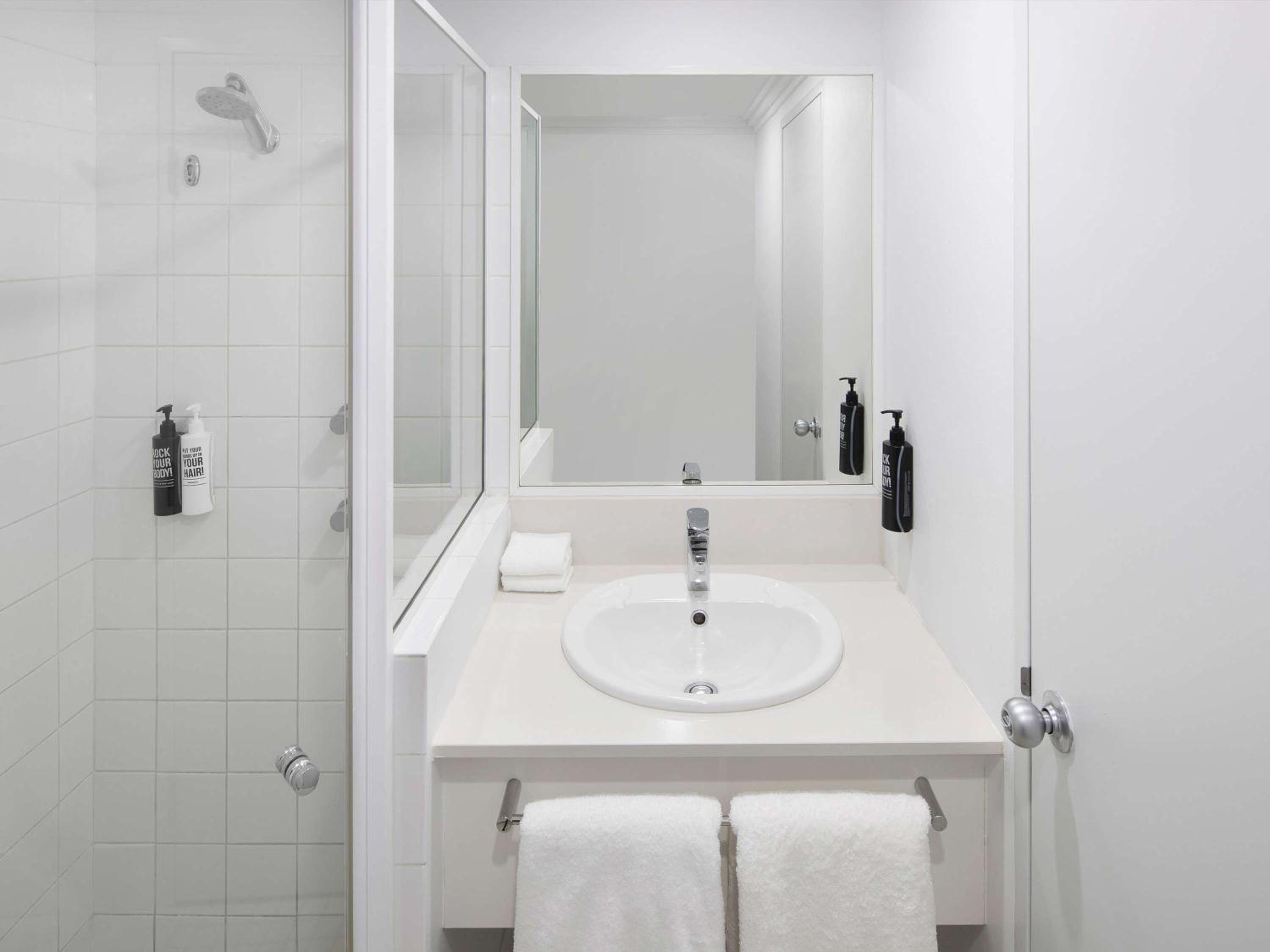 Superior, Triple, ibis Styles Sydney Central 5/6