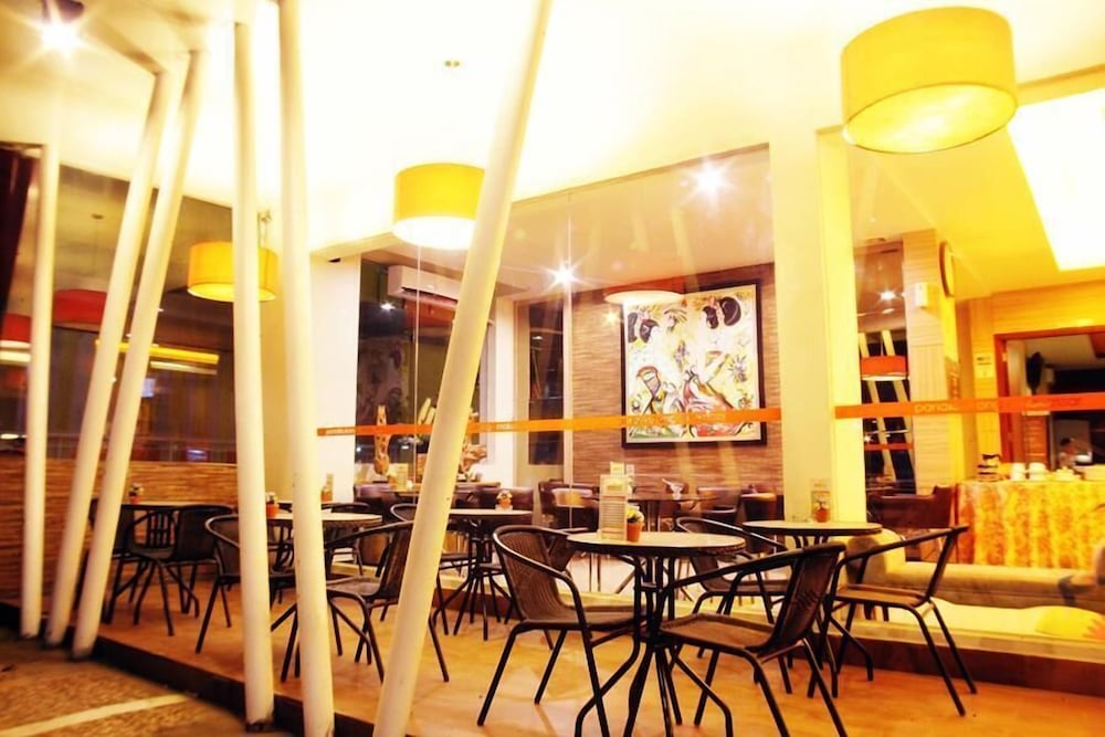 Avira Hotel 49/66