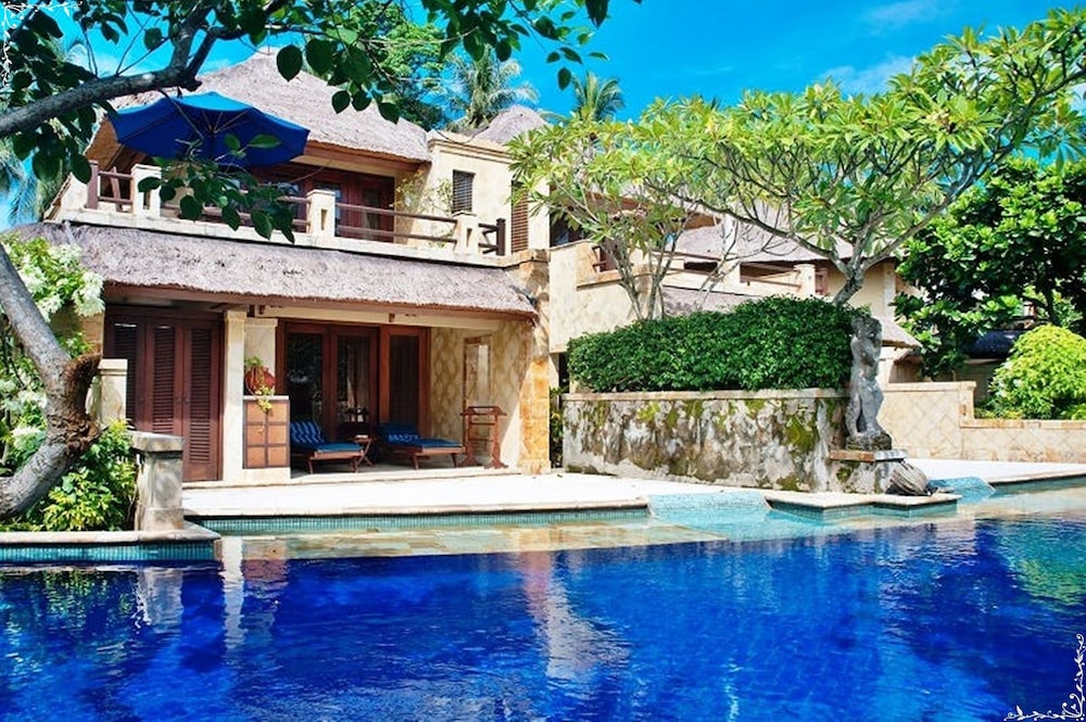 Pool Villa Merumatta Senggigi 3/50