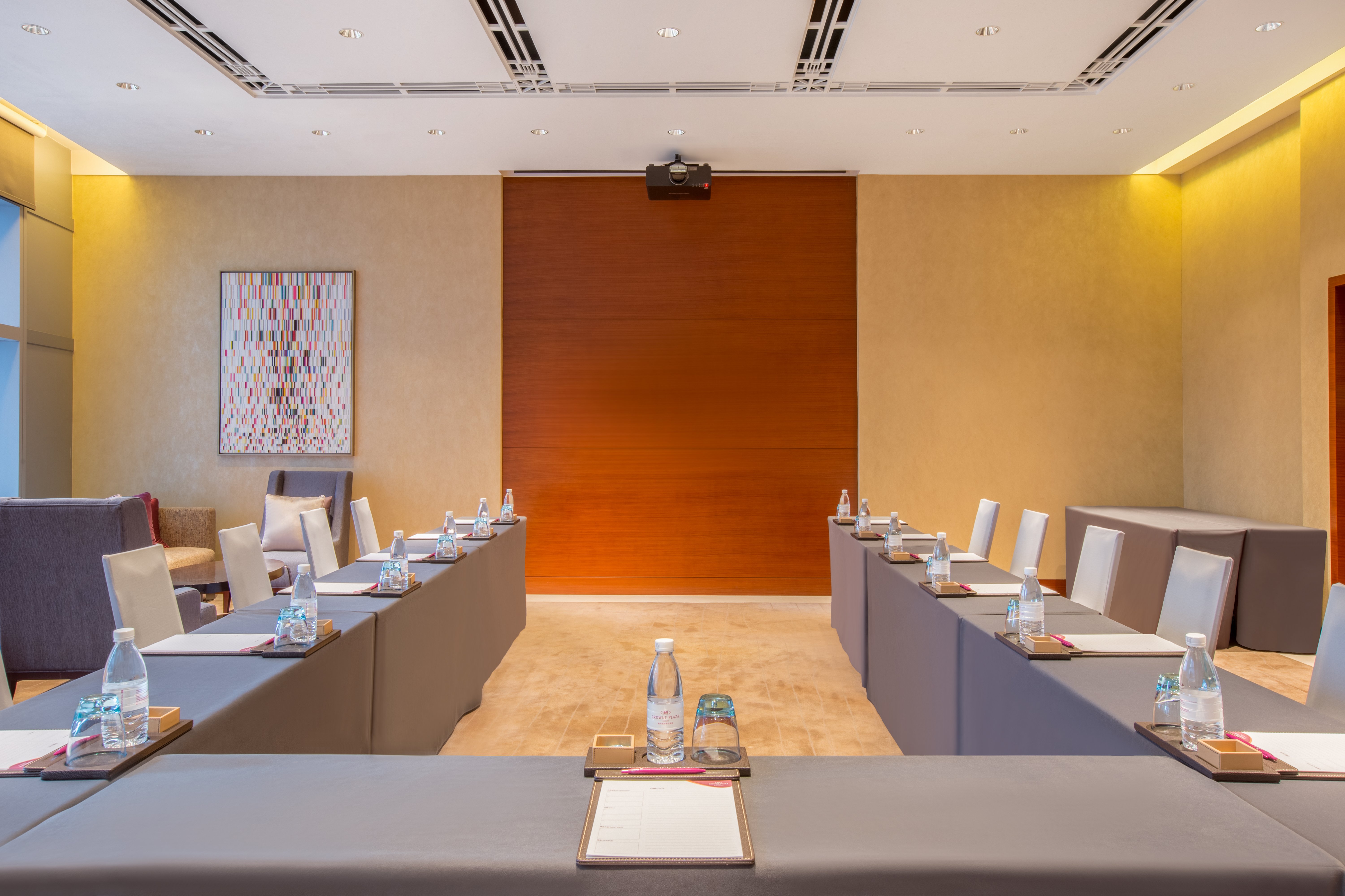 Crowne Plaza Macau 68/77
