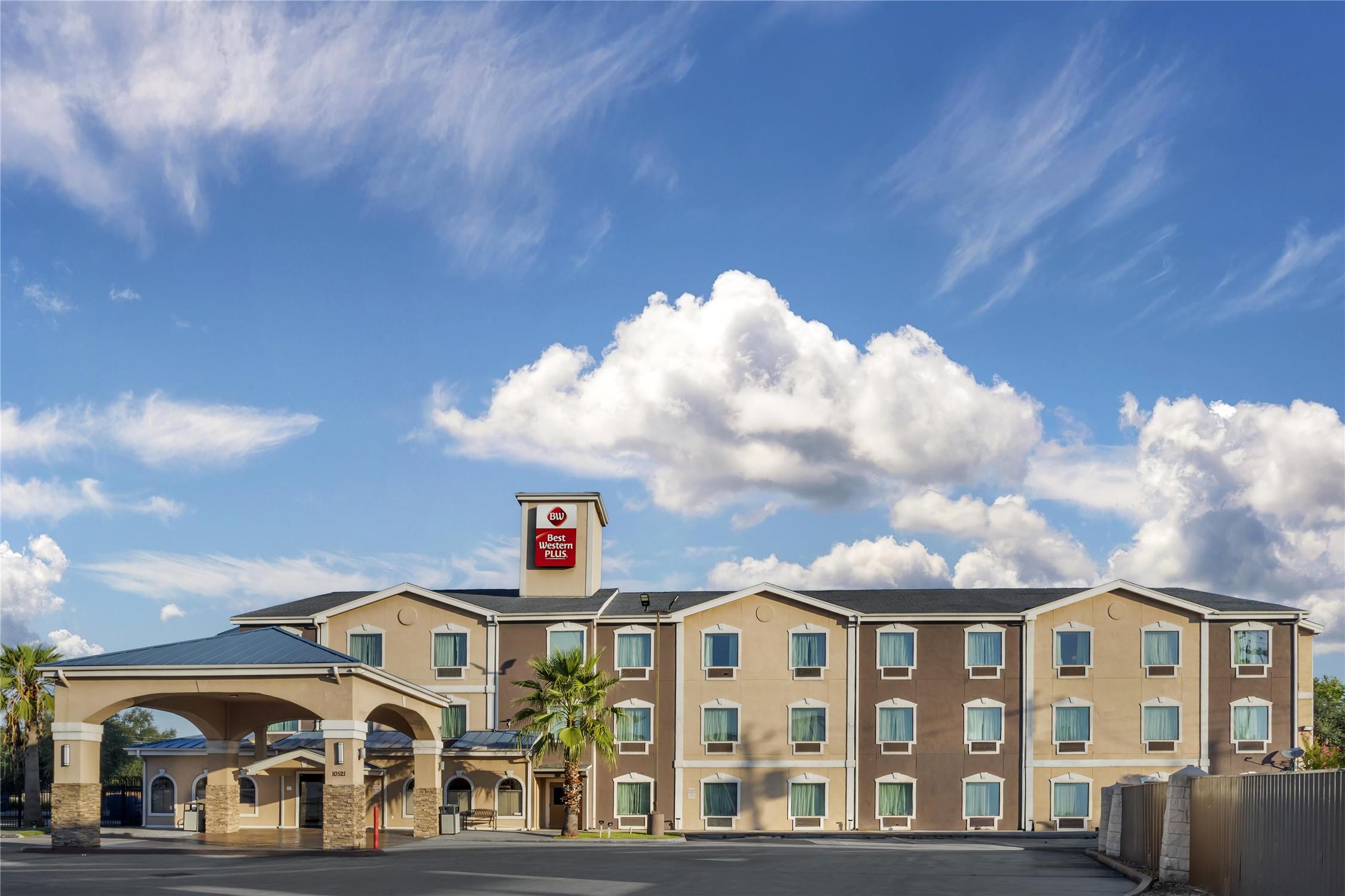 Best Western Plus Heritage Inn Houston 4/23