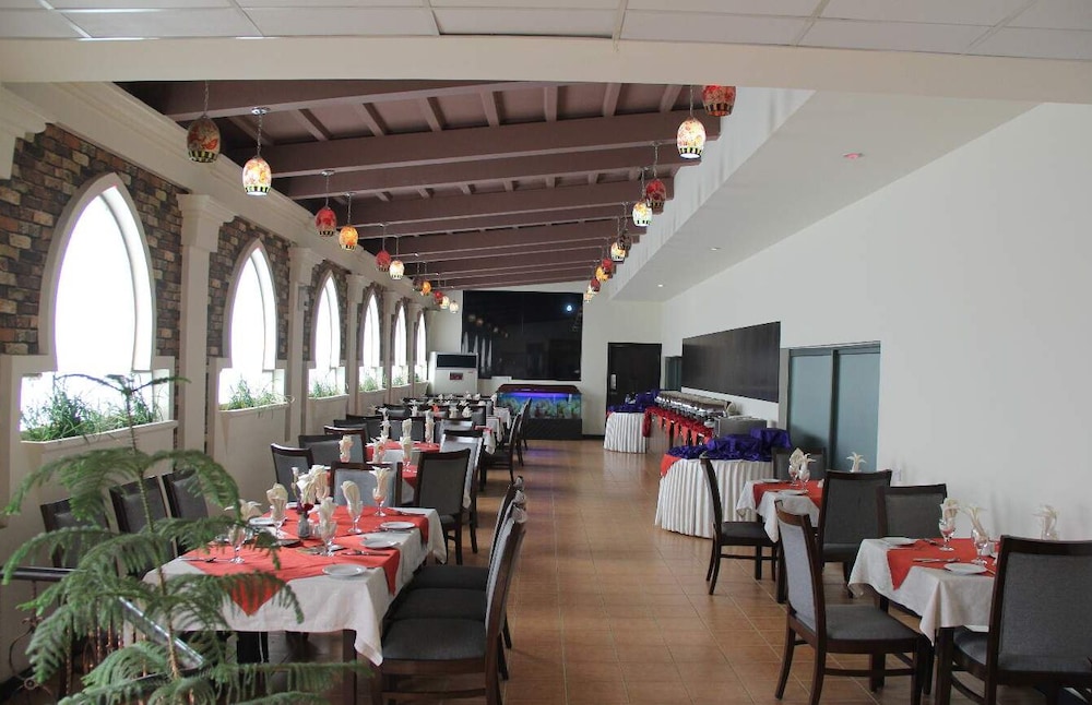Hotel Javson Sialkot 52/60