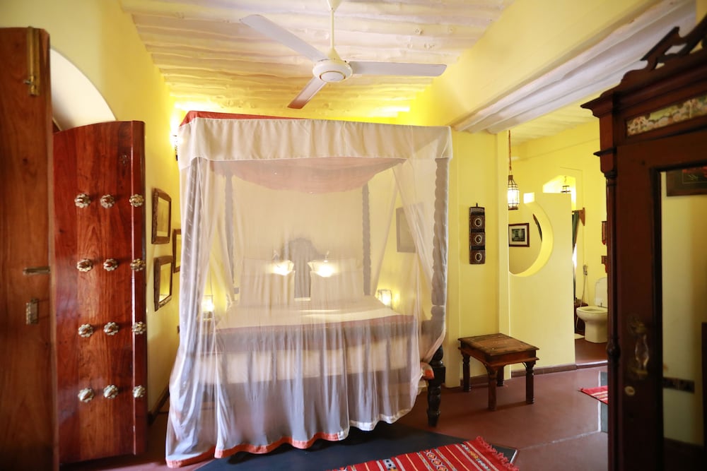 Jafferji House 5/77