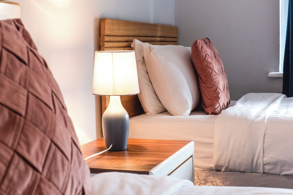 Best Western The Plough Hotel 25/50